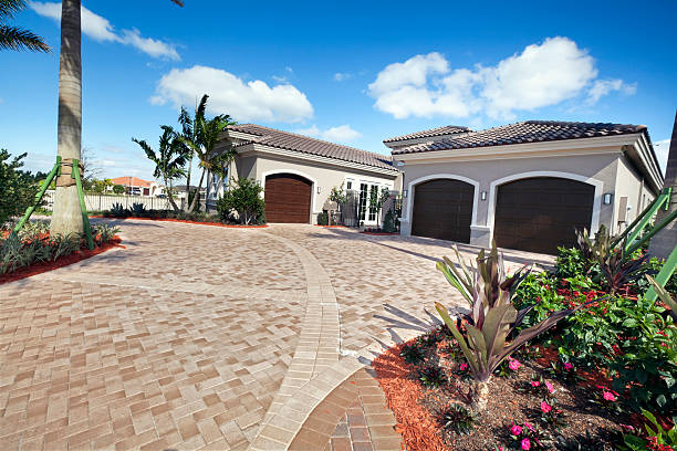  Runge, TX Driveway Pavers Pros